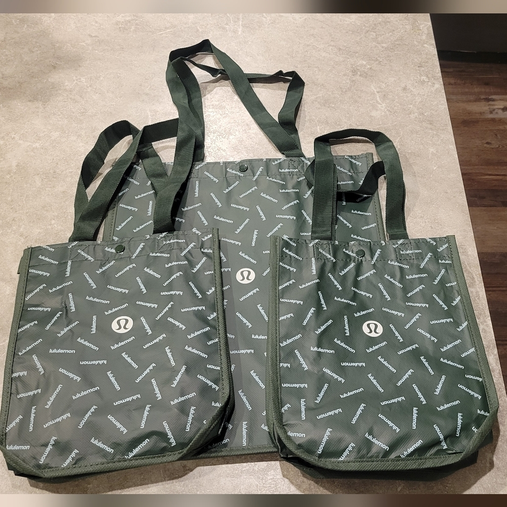 Lululemon Reusable tote Bundle! New-1 large, 2 small